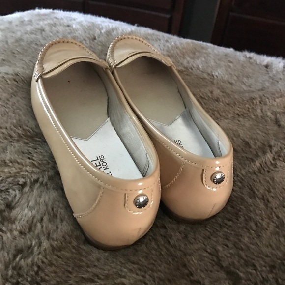 Michael Kors patent leather flats - Picture 3 of 3